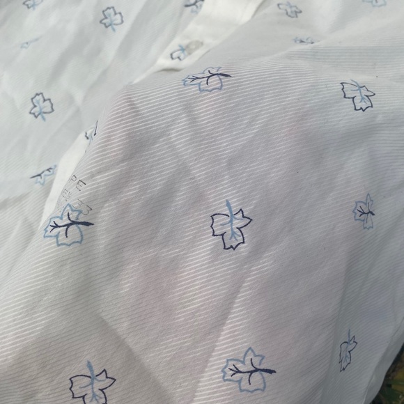 COPY LIGHT WEIGHT LONG SLEEVE EMBROIDERED BUTTON SHIRT - Picture 4 of 9